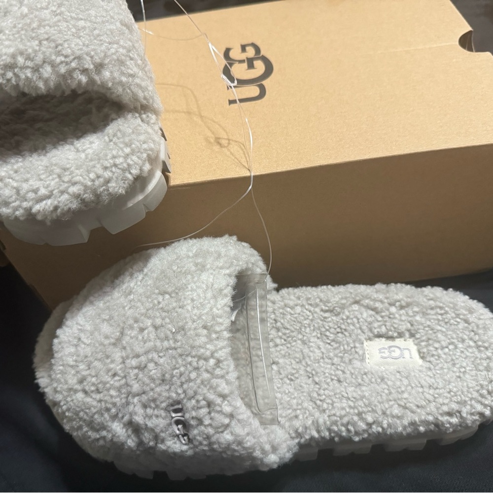 UGG Cozeta curly women slipper